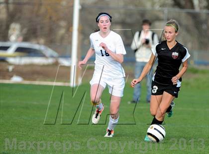 Thumbnail 3 in Mullen vs. Montrose (CHSAA 4A 2nd Round Playoff) photogallery.