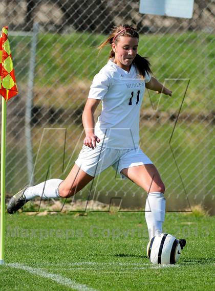 Thumbnail 3 in Mullen vs. Montrose (CHSAA 4A 2nd Round Playoff) photogallery.