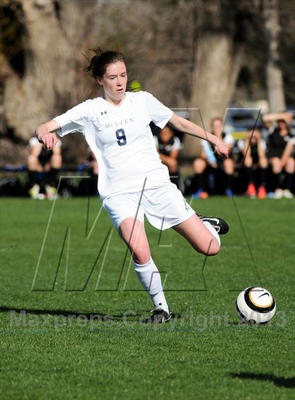 Thumbnail 3 in Mullen vs. Montrose (CHSAA 4A 2nd Round Playoff) photogallery.