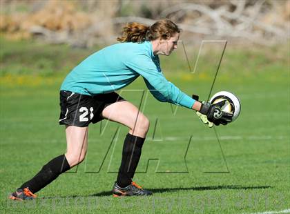 Thumbnail 3 in Mullen vs. Montrose (CHSAA 4A 2nd Round Playoff) photogallery.