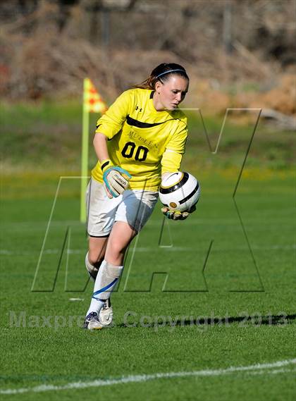 Thumbnail 2 in Mullen vs. Montrose (CHSAA 4A 2nd Round Playoff) photogallery.