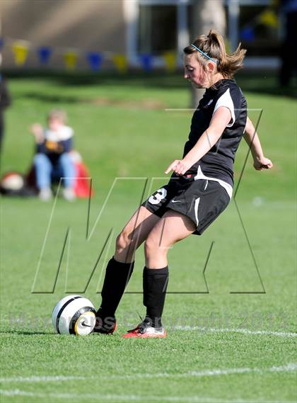 Thumbnail 2 in Mullen vs. Montrose (CHSAA 4A 2nd Round Playoff) photogallery.