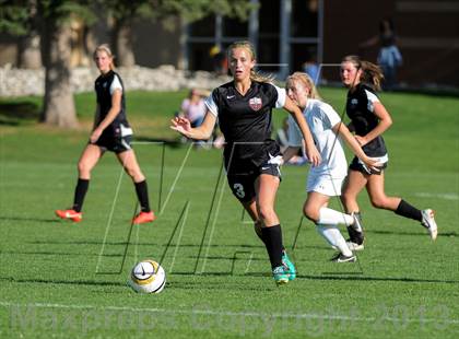 Thumbnail 2 in Mullen vs. Montrose (CHSAA 4A 2nd Round Playoff) photogallery.