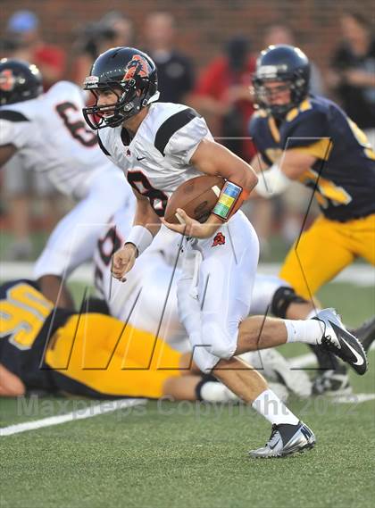 Thumbnail 2 in Highland Park vs. Aledo (Tom Landry Classic) photogallery.