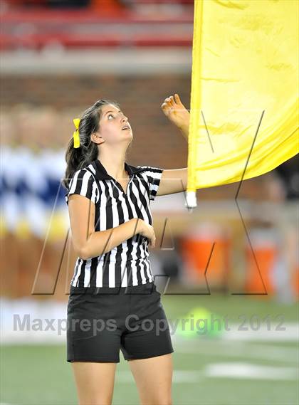 Thumbnail 3 in Highland Park vs. Aledo (Tom Landry Classic) photogallery.