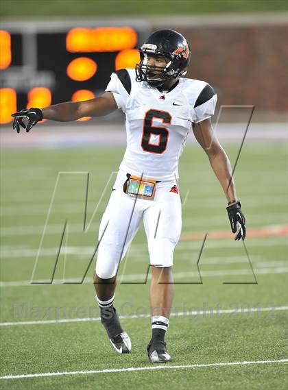 Thumbnail 2 in Highland Park vs. Aledo (Tom Landry Classic) photogallery.