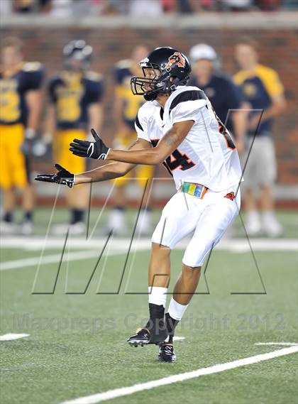 Thumbnail 2 in Highland Park vs. Aledo (Tom Landry Classic) photogallery.