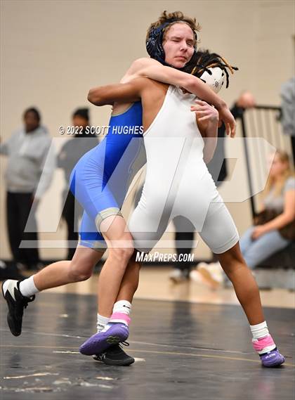Thumbnail 2 in Wilson Central vs Lebanon (Mount Juliet) photogallery.