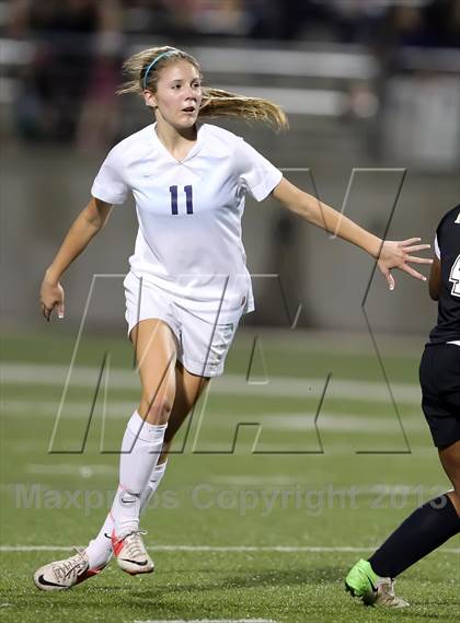 Thumbnail 1 in Cedar Ridge vs Hendrickson (UIL 5A Region 2 Regional Quarterfinal) photogallery.