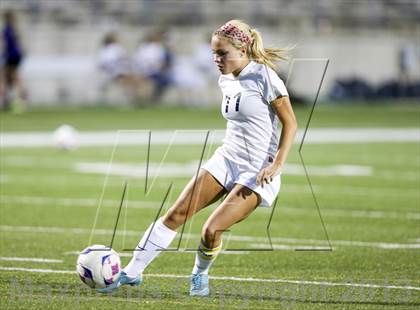 Thumbnail 3 in Cedar Ridge vs Hendrickson (UIL 5A Region 2 Regional Quarterfinal) photogallery.