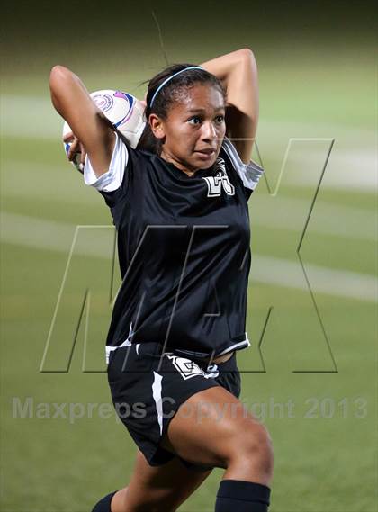 Thumbnail 3 in Cedar Ridge vs Hendrickson (UIL 5A Region 2 Regional Quarterfinal) photogallery.