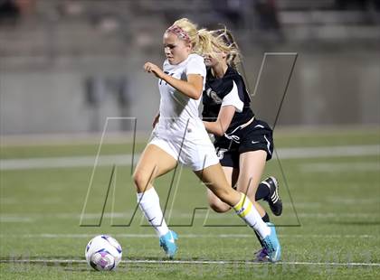 Thumbnail 3 in Cedar Ridge vs Hendrickson (UIL 5A Region 2 Regional Quarterfinal) photogallery.