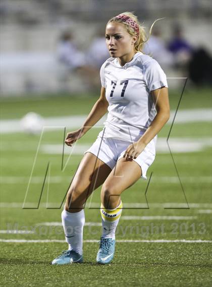 Thumbnail 2 in Cedar Ridge vs Hendrickson (UIL 5A Region 2 Regional Quarterfinal) photogallery.