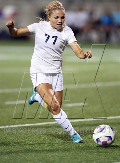 Thumbnail 3 in Cedar Ridge vs Hendrickson (UIL 5A Region 2 Regional Quarterfinal) photogallery.