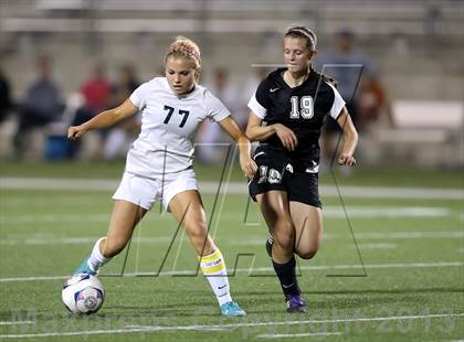 Thumbnail 2 in Cedar Ridge vs Hendrickson (UIL 5A Region 2 Regional Quarterfinal) photogallery.