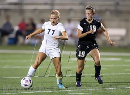 Thumbnail 3 in Cedar Ridge vs Hendrickson (UIL 5A Region 2 Regional Quarterfinal) photogallery.