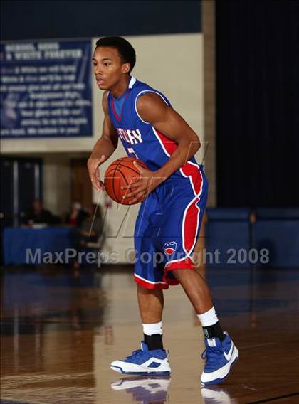 Thumbnail 2 in Belton vs. Midway (Georgetown Jack Frost Invitational) photogallery.