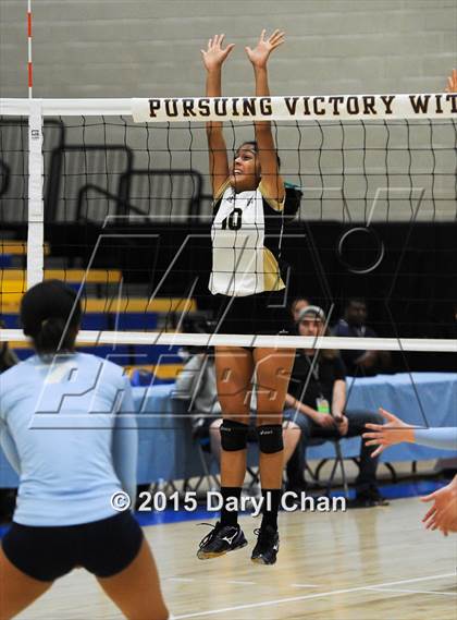 Thumbnail 2 in Valley Christian vs. Olympian (CIF State D3 Final) photogallery.