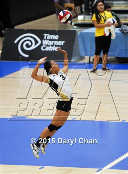 Thumbnail 3 in Valley Christian vs. Olympian (CIF State D3 Final) photogallery.
