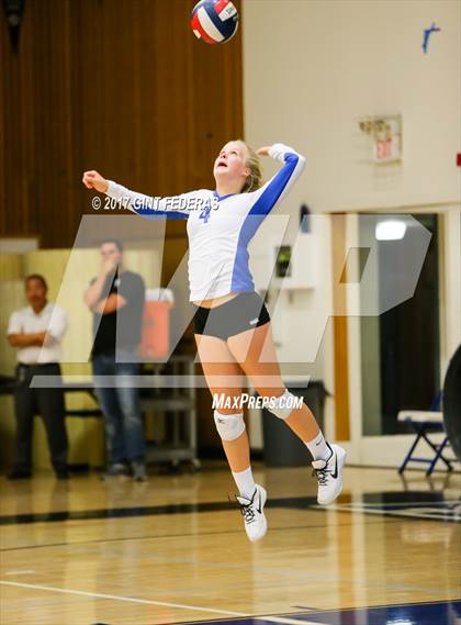 Thumbnail 1 in Miramonte @ Acalanes photogallery.