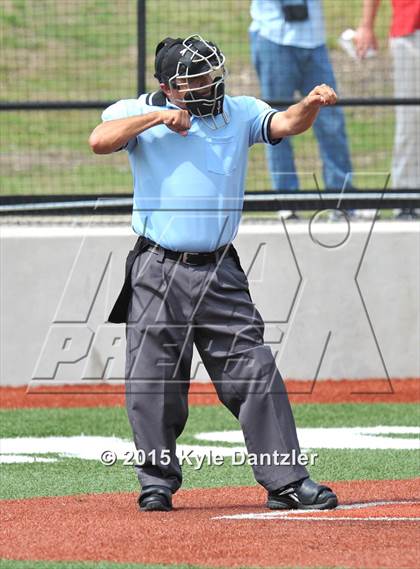 Thumbnail 3 in Midway vs Rowlett (UIL 6A Region 2 Bi-District) photogallery.