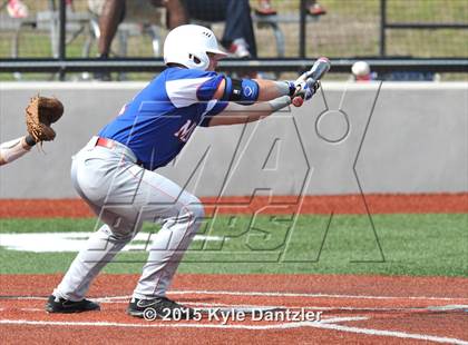 Thumbnail 3 in Midway vs Rowlett (UIL 6A Region 2 Bi-District) photogallery.