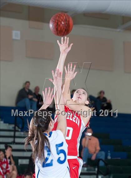 Thumbnail 1 in Rancho Bernardo vs Mundelein (So Cal Holiday Prep Classic) photogallery.