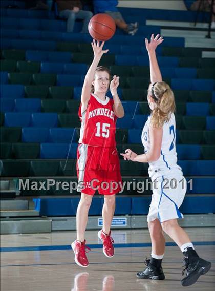 Thumbnail 2 in Rancho Bernardo vs Mundelein (So Cal Holiday Prep Classic) photogallery.