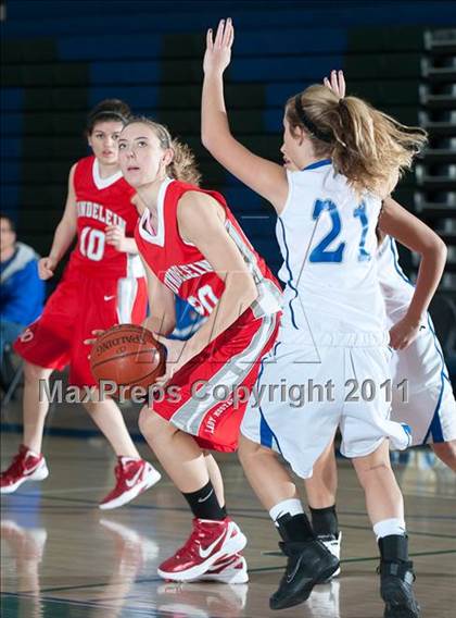 Thumbnail 3 in Rancho Bernardo vs Mundelein (So Cal Holiday Prep Classic) photogallery.