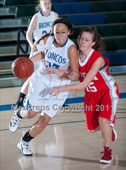Thumbnail 1 in Rancho Bernardo vs Mundelein (So Cal Holiday Prep Classic) photogallery.