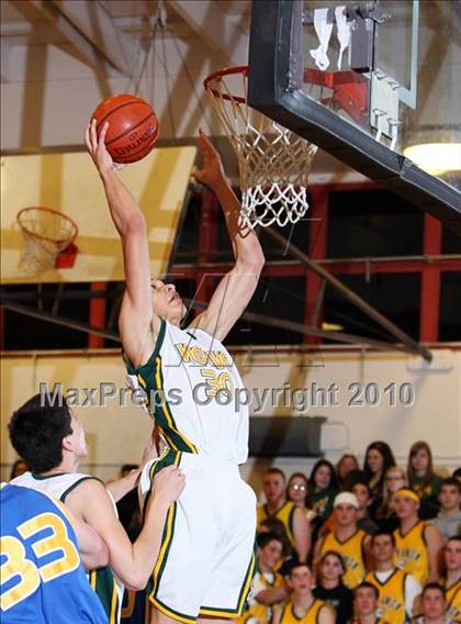 Thumbnail 3 in San Ramon Valley vs. Foothill (CIF NCS D1 Playoffs) photogallery.