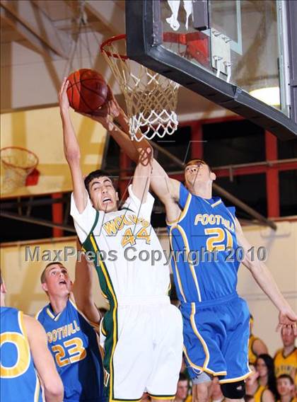 Thumbnail 1 in San Ramon Valley vs. Foothill (CIF NCS D1 Playoffs) photogallery.