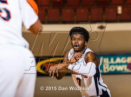 Thumbnail 1 in Hirschi vs. Hampton Prep (Fantasy of Lights) photogallery.