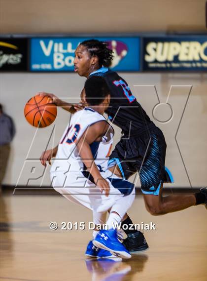 Thumbnail 1 in Hirschi vs. Hampton Prep (Fantasy of Lights) photogallery.