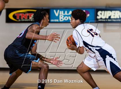 Thumbnail 2 in Hirschi vs. Hampton Prep (Fantasy of Lights) photogallery.