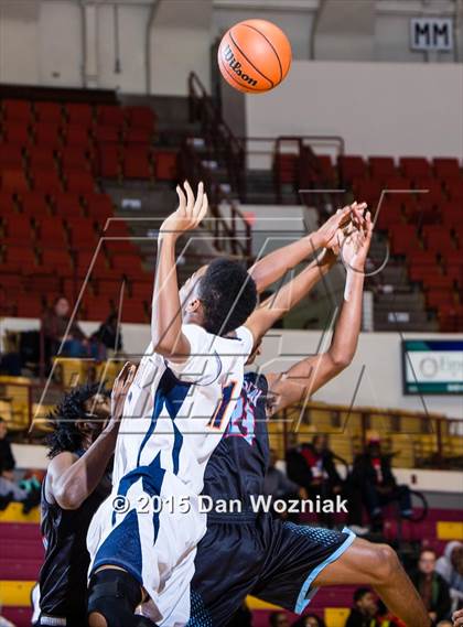 Thumbnail 2 in Hirschi vs. Hampton Prep (Fantasy of Lights) photogallery.
