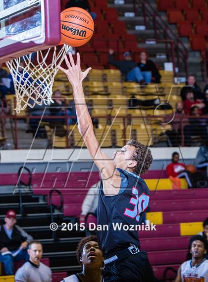 Thumbnail 2 in Hirschi vs. Hampton Prep (Fantasy of Lights) photogallery.