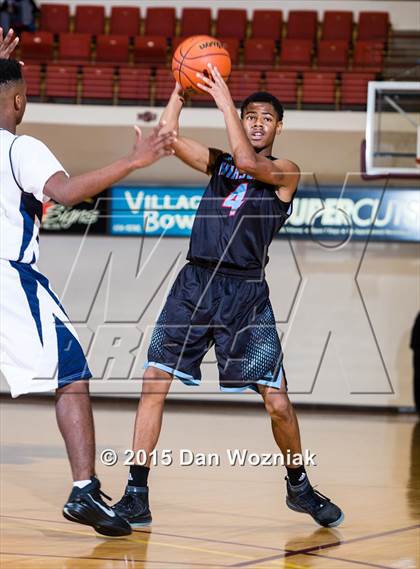 Thumbnail 1 in Hirschi vs. Hampton Prep (Fantasy of Lights) photogallery.