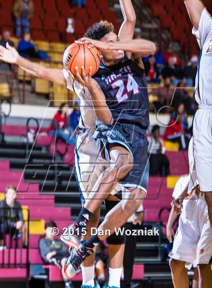 Thumbnail 1 in Hirschi vs. Hampton Prep (Fantasy of Lights) photogallery.
