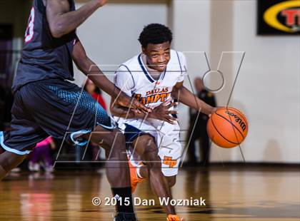 Thumbnail 2 in Hirschi vs. Hampton Prep (Fantasy of Lights) photogallery.