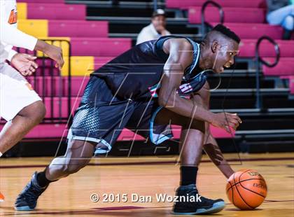 Thumbnail 1 in Hirschi vs. Hampton Prep (Fantasy of Lights) photogallery.