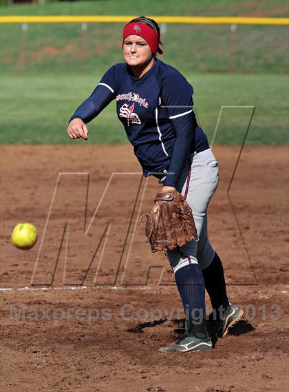 Thumbnail 3 in South-Doyle vs William Blount  (Foothills Classic) photogallery.