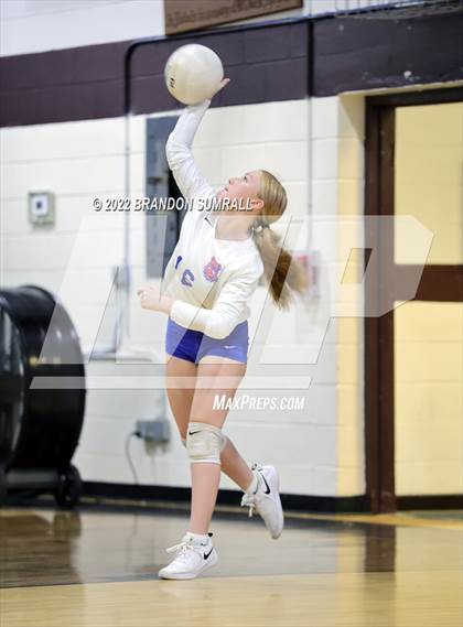Thumbnail 1 in Montevallo @ Thorsby photogallery.