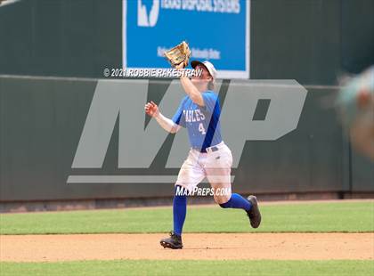 Thumbnail 1 in Barbers Hill vs. Hallsville (UIL 5A Final) photogallery.