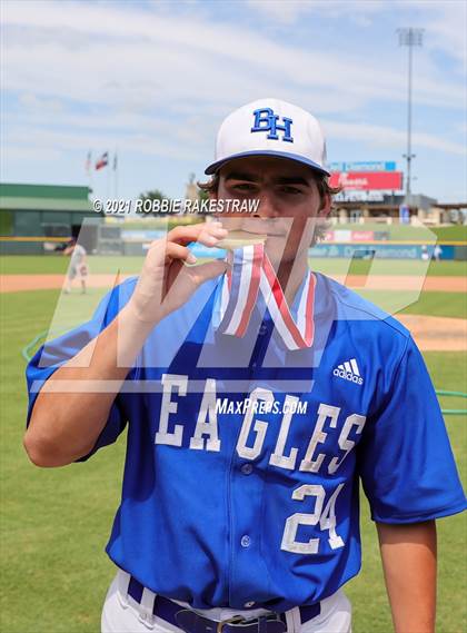 Thumbnail 3 in Barbers Hill vs. Hallsville (UIL 5A Final) photogallery.