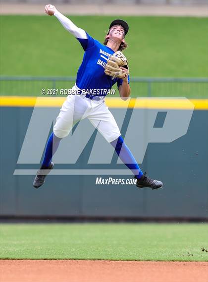 Thumbnail 2 in Barbers Hill vs. Hallsville (UIL 5A Final) photogallery.