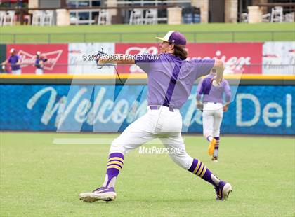 Thumbnail 3 in Barbers Hill vs. Hallsville (UIL 5A Final) photogallery.