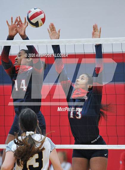 Thumbnail 3 in St. Agnes Academy @ Fort Bend Dulles photogallery.