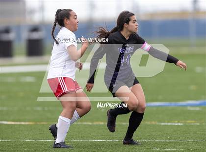 Thumbnail 2 in Omaha South vs. Bellevue East photogallery.