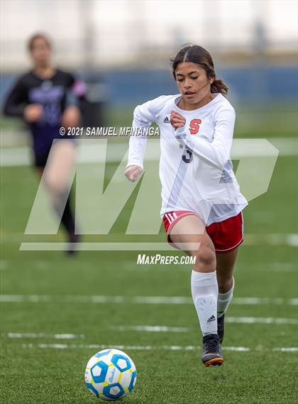 Thumbnail 3 in Omaha South vs. Bellevue East photogallery.